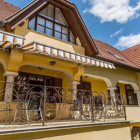 Guest house Arina