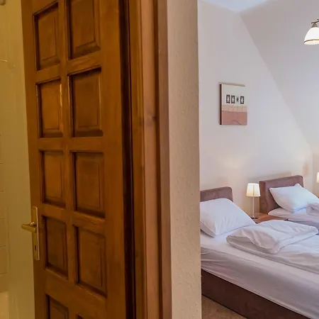 Arina Guest house *