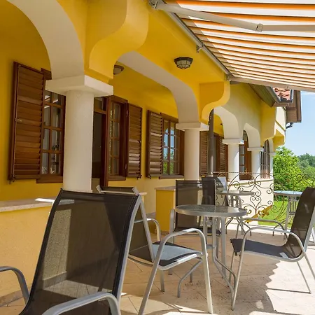 Guest house Arina