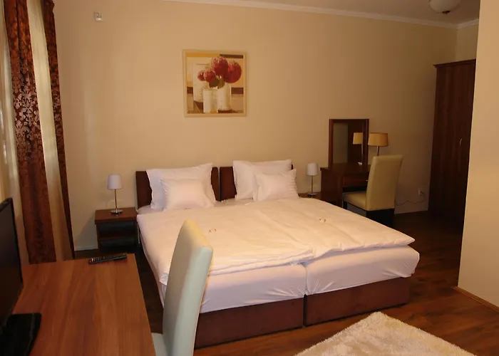 ゲストハウス Arina 4*