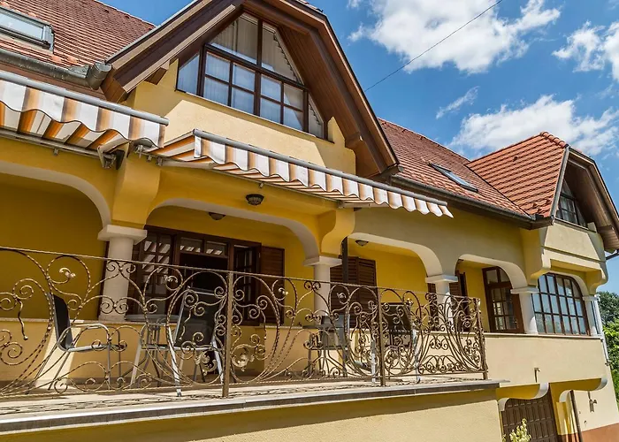 ゲストハウス Arina