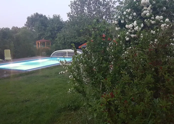 Arina ゲストハウス 4*